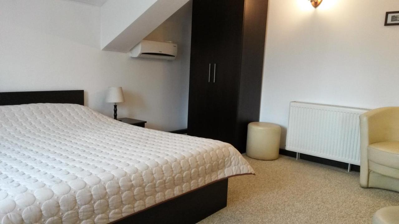 Pension Casa Drumetului Piatra Neamţ Extérieur photo